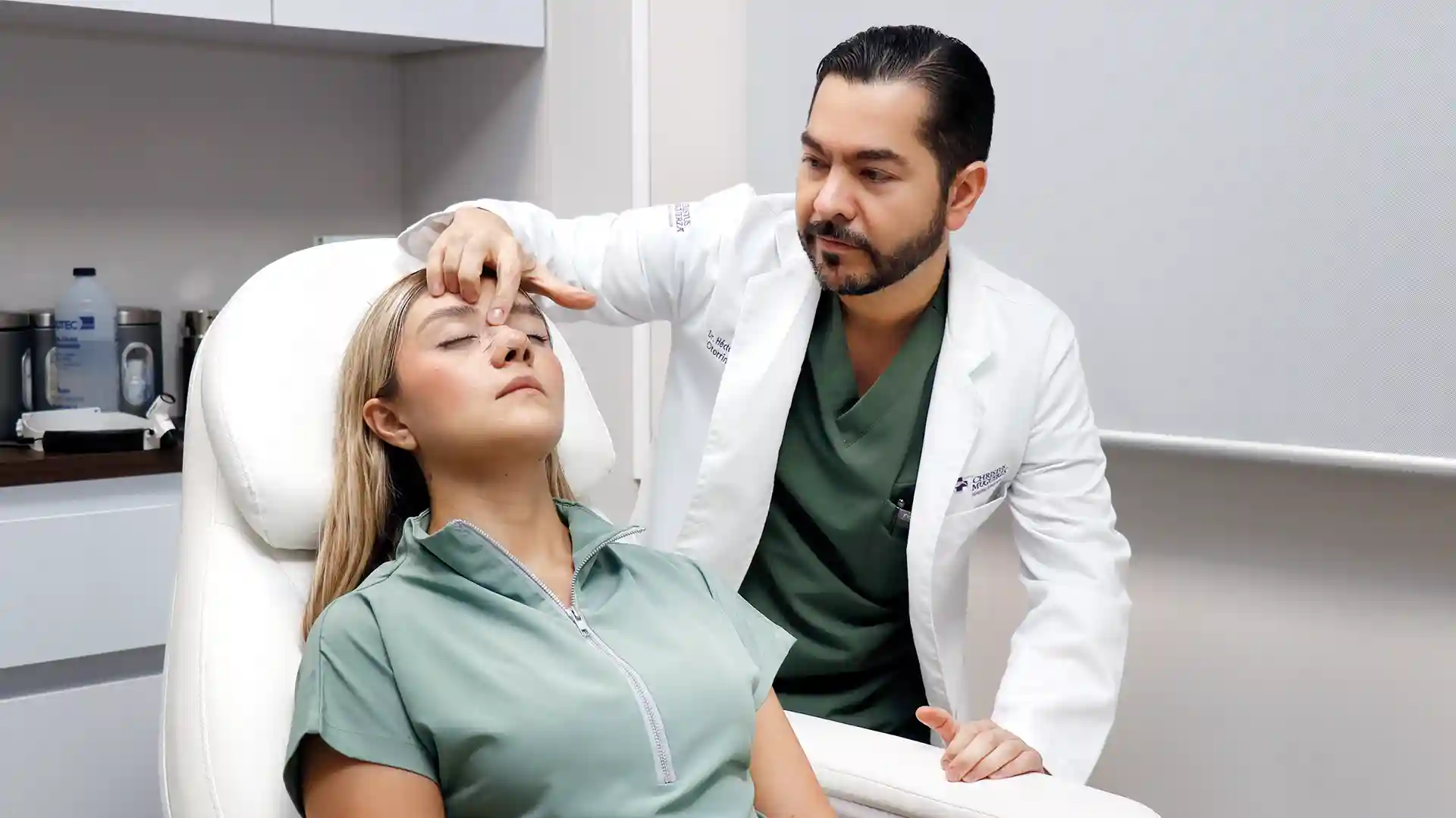 Dr. Héctor López de Nava Cobos