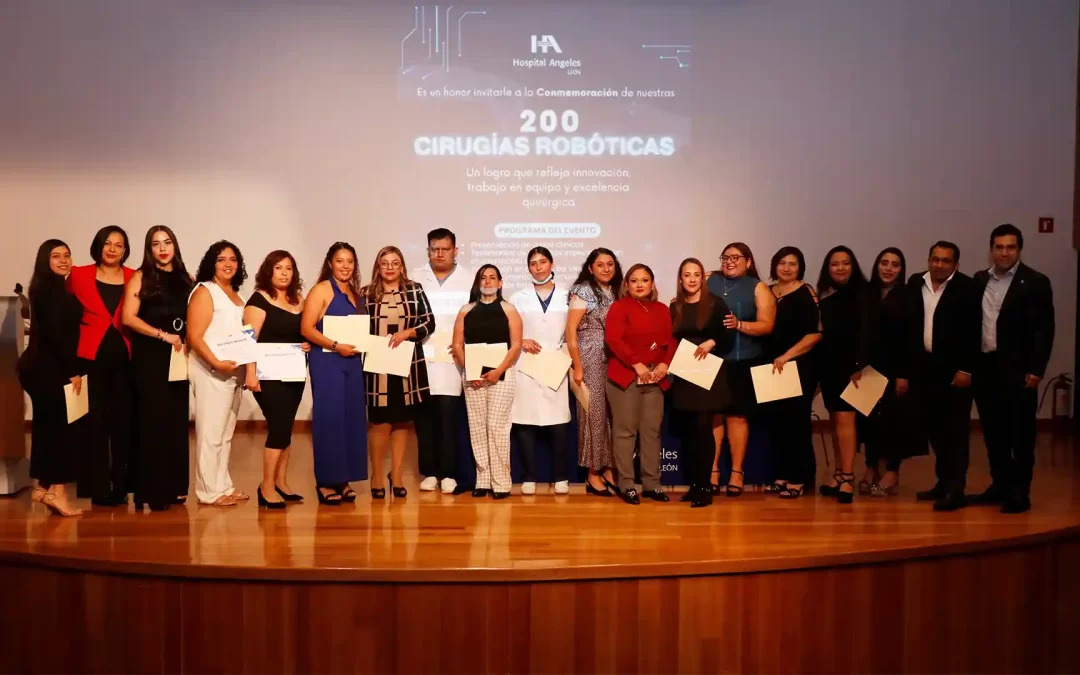 Conmemoran éxito en cirugías asistidas