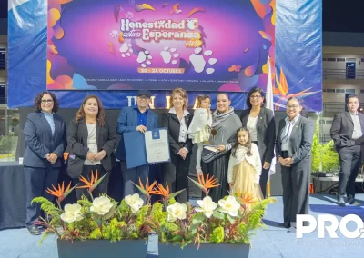 De esta manera la institución busca reformar su identidad y celebrar su gran alcance educativo