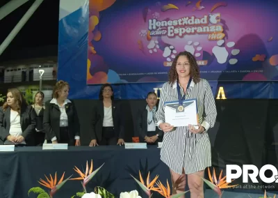 Diana Hernández, alumna que recibió un reconocimiento por mérito académico