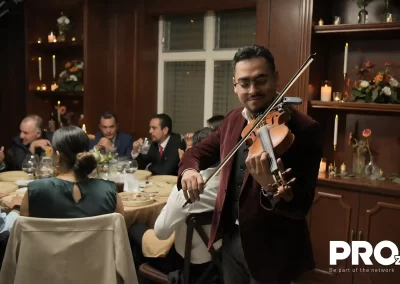 El violinista Luis Ramírez complació a todos con su musicalidad