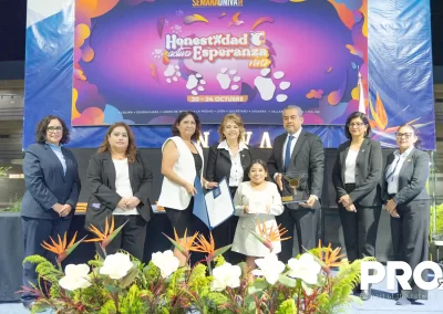 También se realizó un brindis para conmemorar el aniversario de la institución