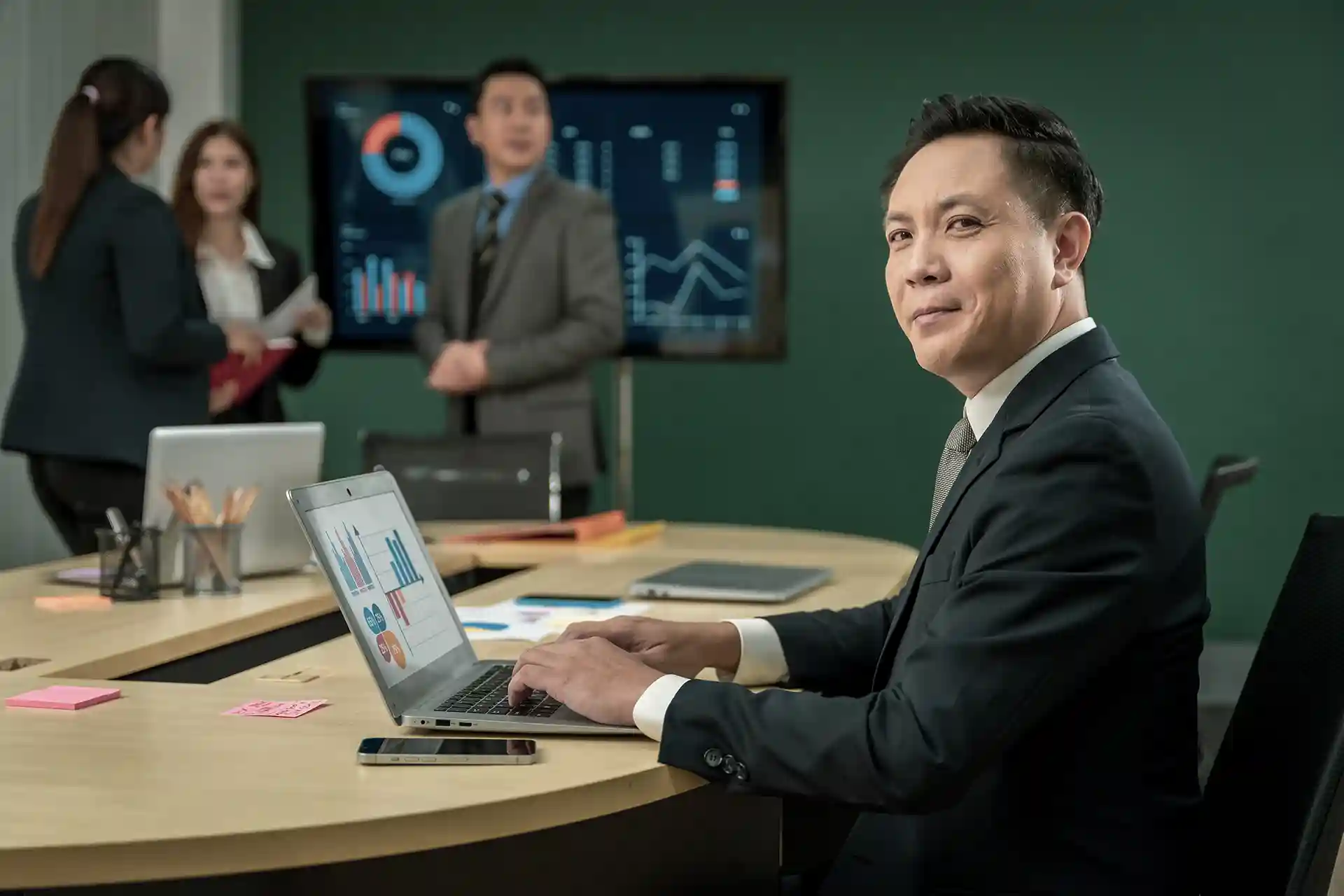 Estudios demuestran que el estrés financiero afecta la productividad y motivación