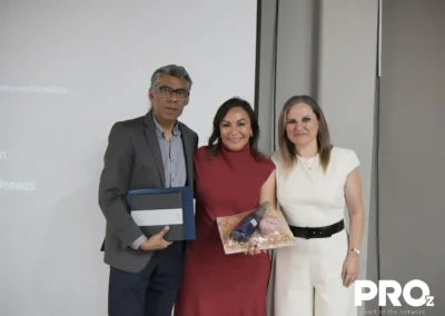Eder Espinoza, Marisol Barrón y Vanessa Gómez