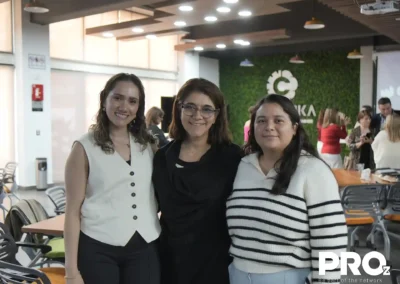 Regina Moreno, Georgina Villagómez y Luci Pérez