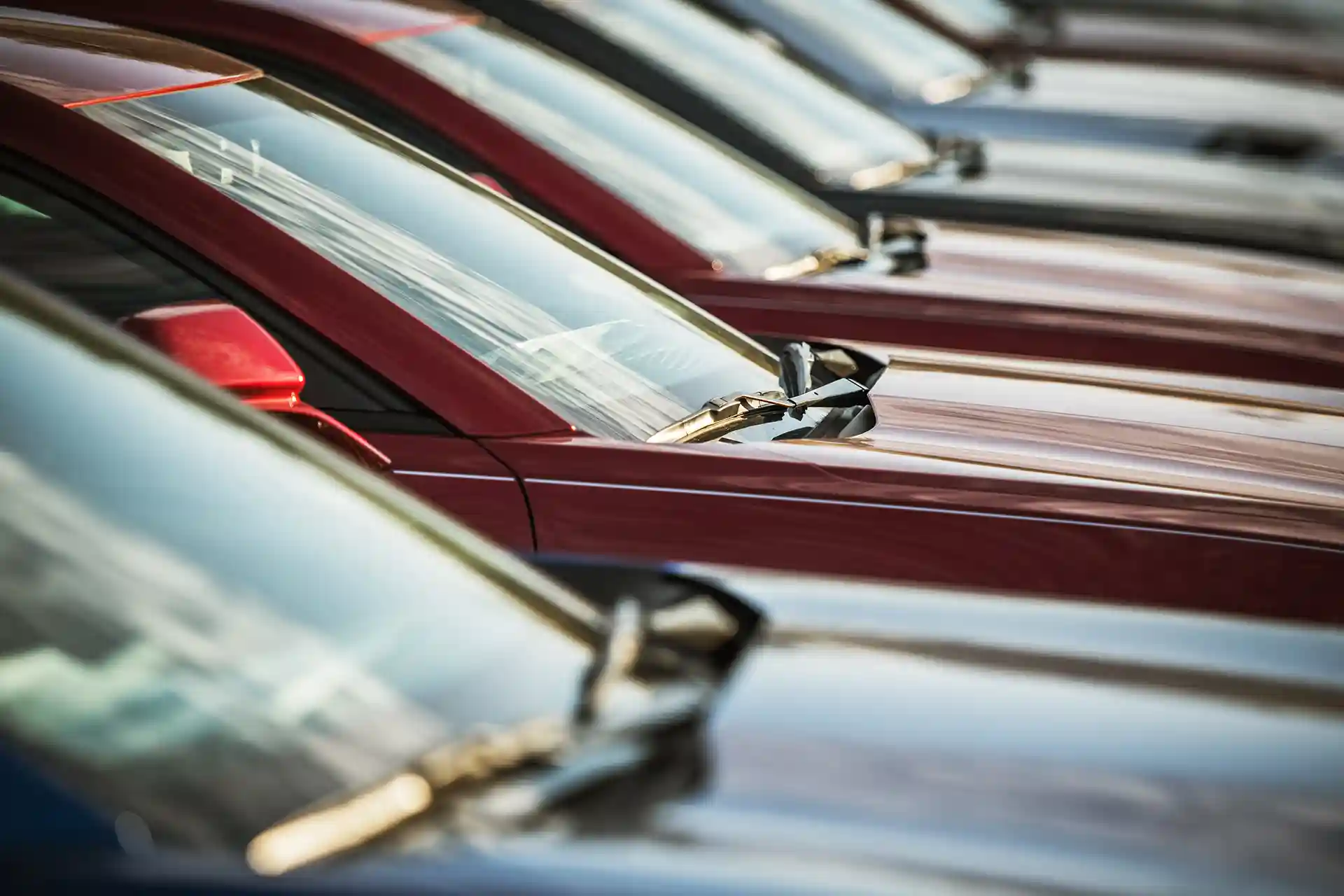 La relación entre la arquitectura y el diseño automotriz ha sido estrecha y simbiótica