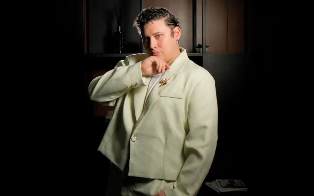 Enero del Moral, artista cuya voz ha cautivado al público