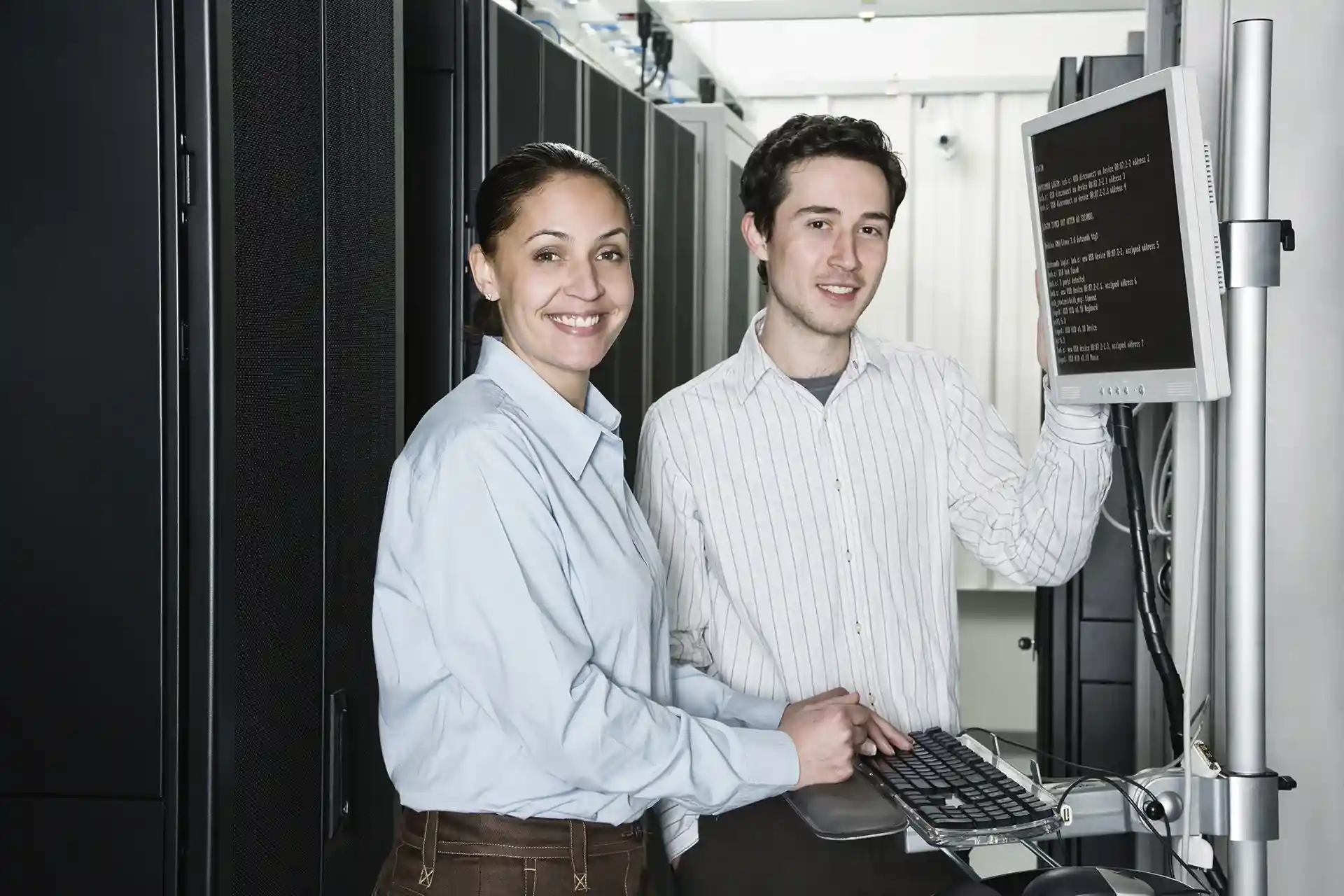 Si el reto es mejorar la atención al cliente, quizá la prioridad no sea un software complejo, sino optimizar los canales de comunicación