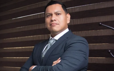 Ernesto Leonel Olmos Jasso, experto legal de entrega total