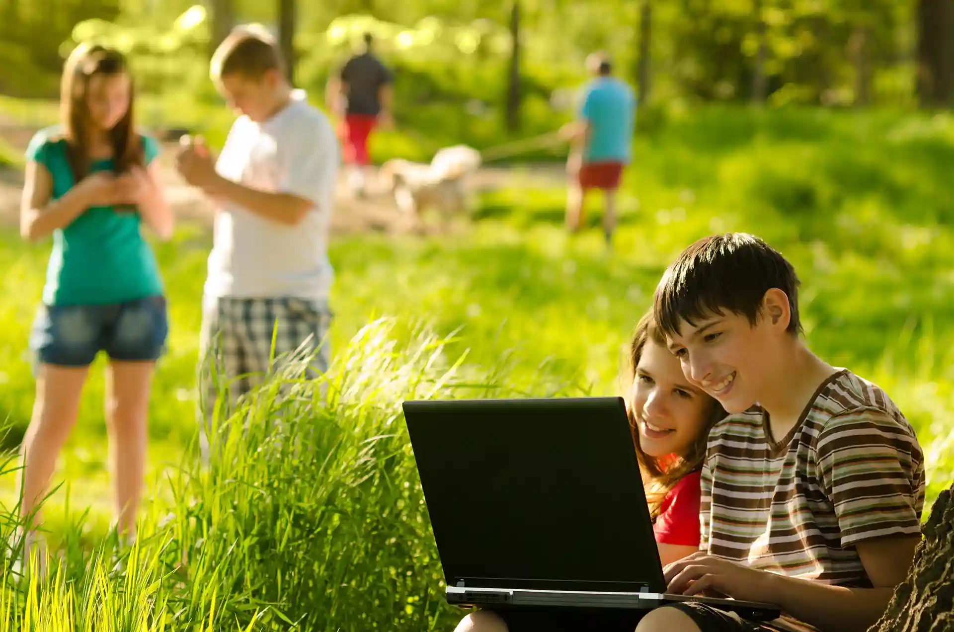 La educación entra en una nueva etapa en la que tanto alumnos como docentes deben adaptarse a las tecnologías emergentes.