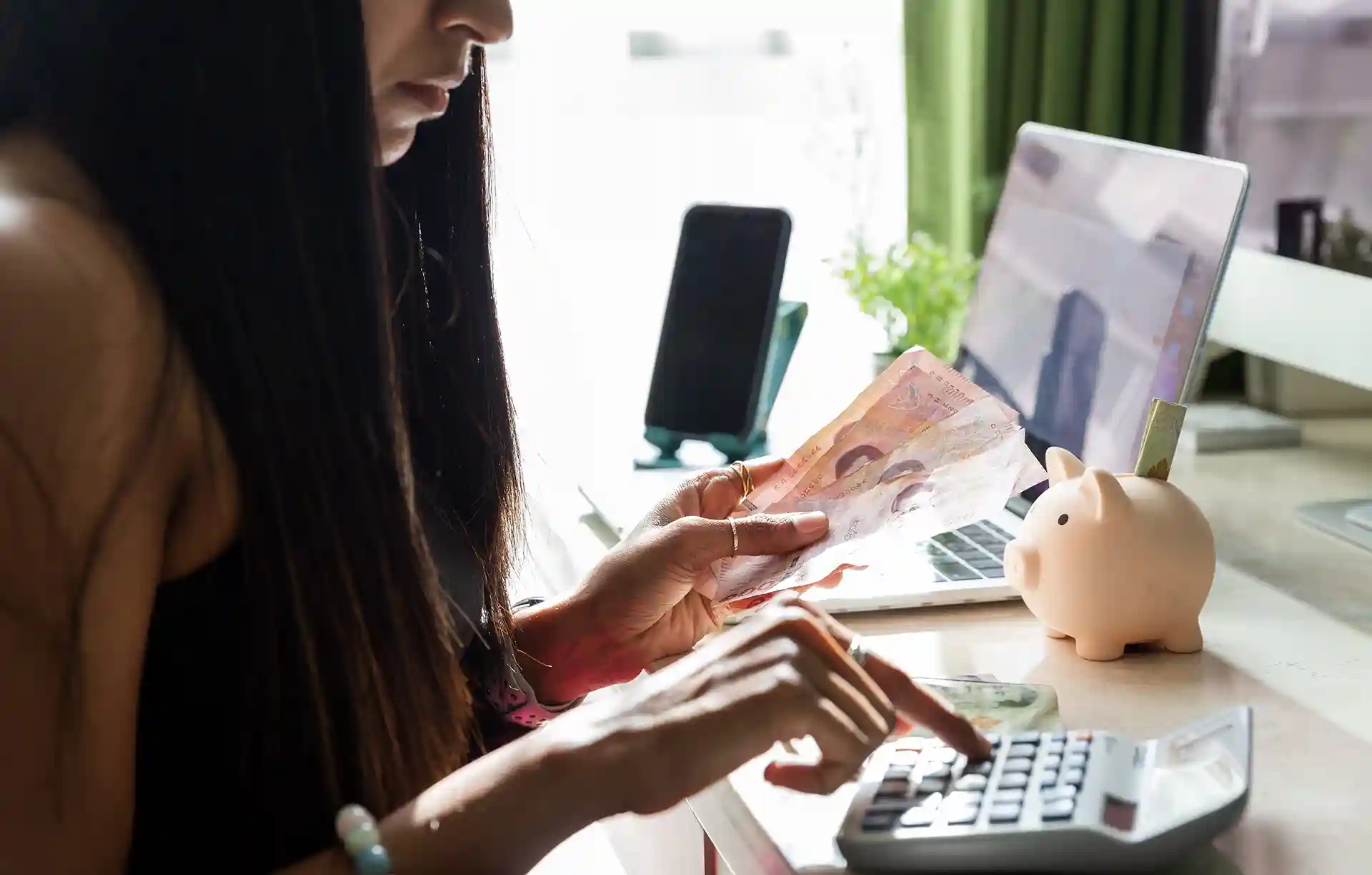 No existe un único modelo correcto para manejar el dinero en pareja