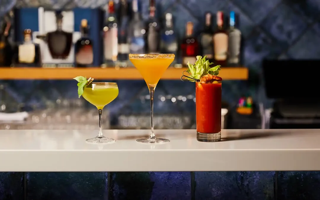 Bebidas sin alcohol conquistan la mixología con creatividad